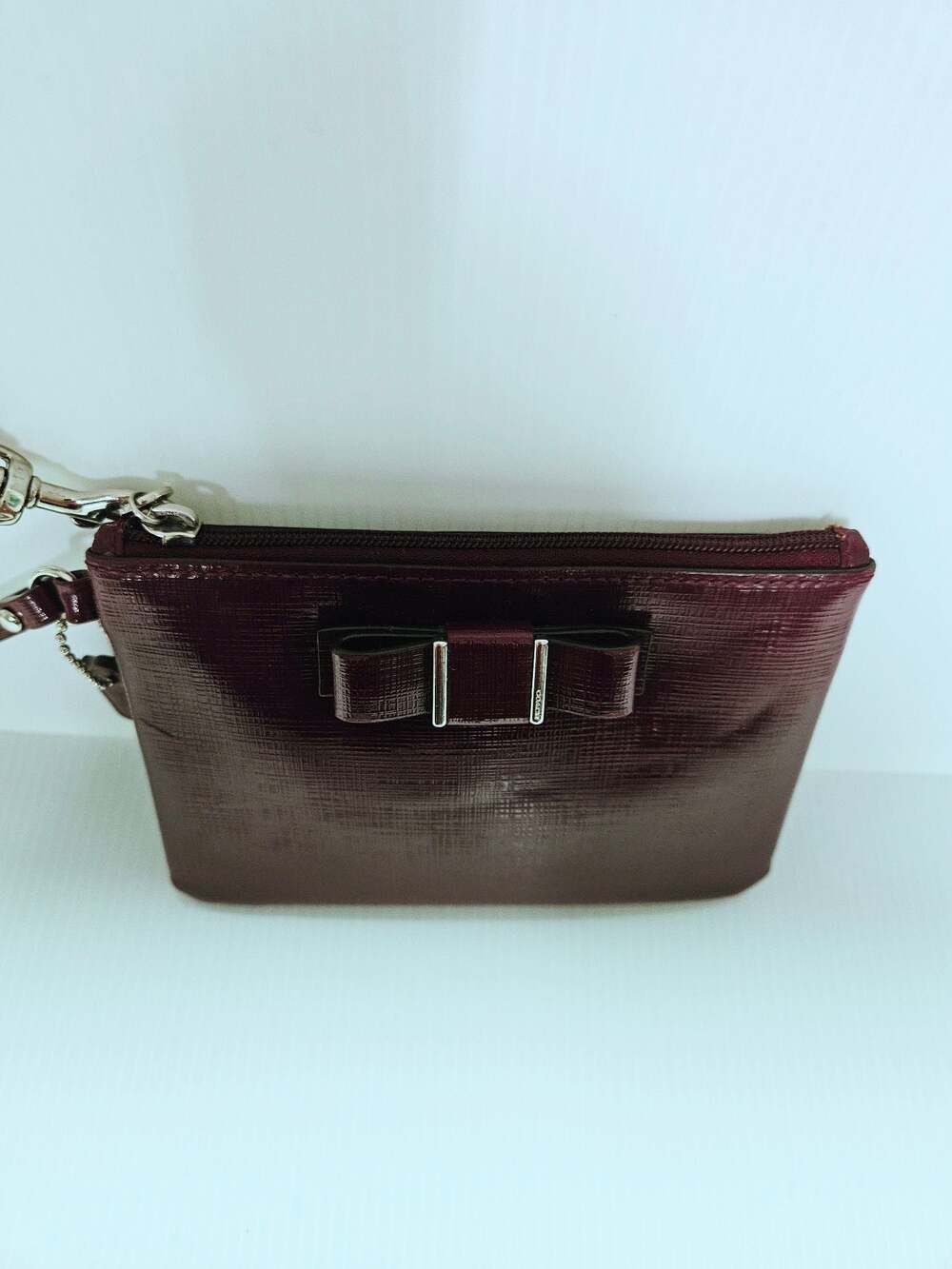 Coach Burgundy Crossgrain Leather Bow Wristlet EUC - Picture 2 of 16